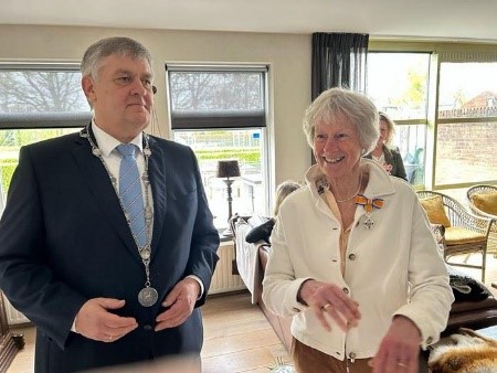 Koninklijke-onderscheidingen-in-het-netwerk-palliatieve-zorg-(1).jpg Koninklijke-onderscheidingen-in-het-netwerk-palliatieve-zorg-(1).jpg